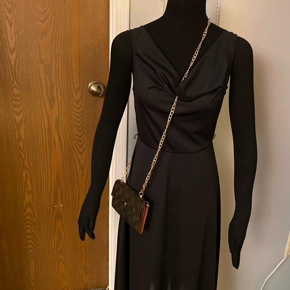 Louis Vuitton wallet crossbody - Picture 1 of 12